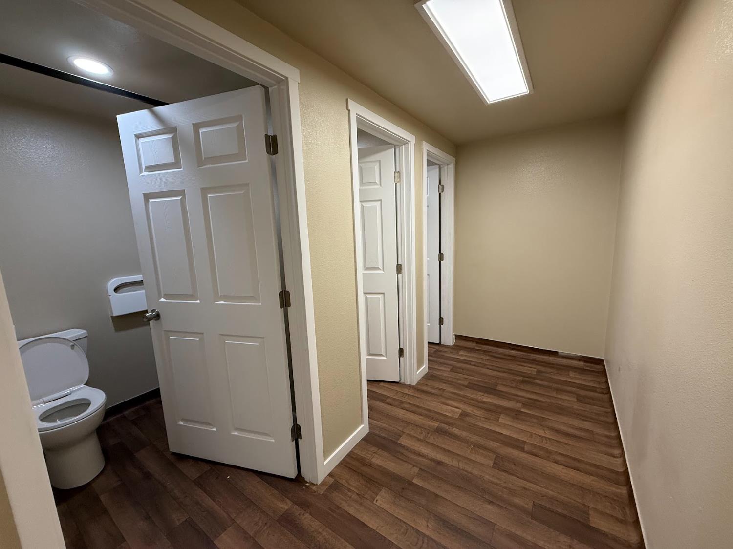 137 N L St, Dinuba, CA 93618