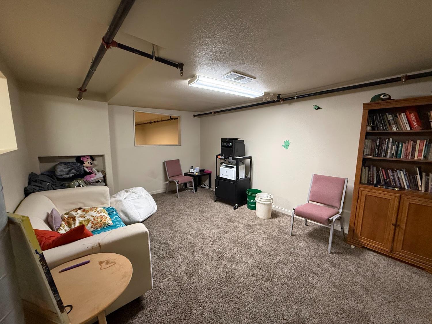 137 N L St, Dinuba, CA 93618