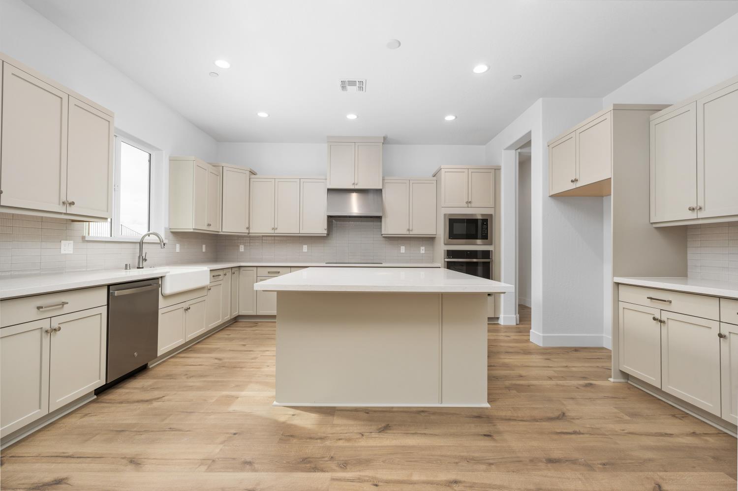 4522 Iron Creek Ct, Friant, CA 93626