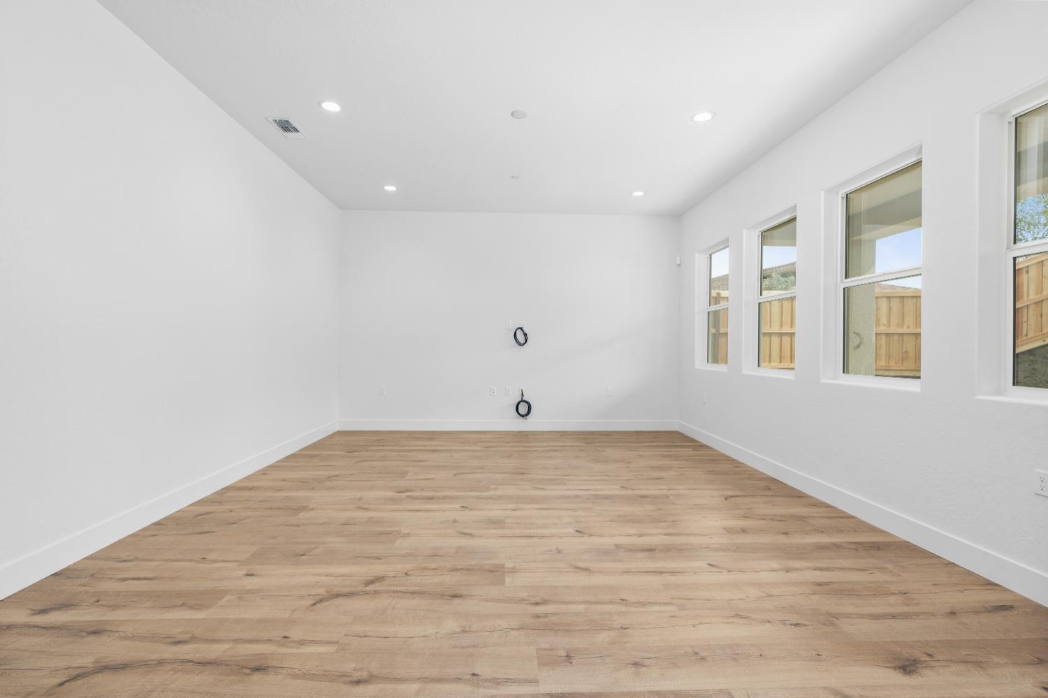 4522 Iron Creek Ct, Friant, CA 93626