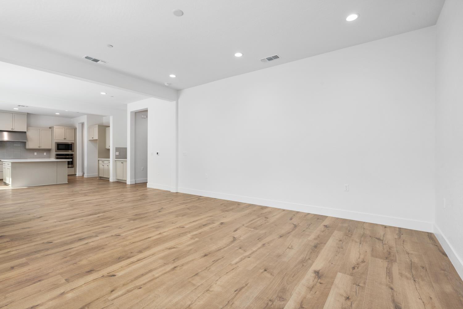 4522 Iron Creek Ct, Friant, CA 93626