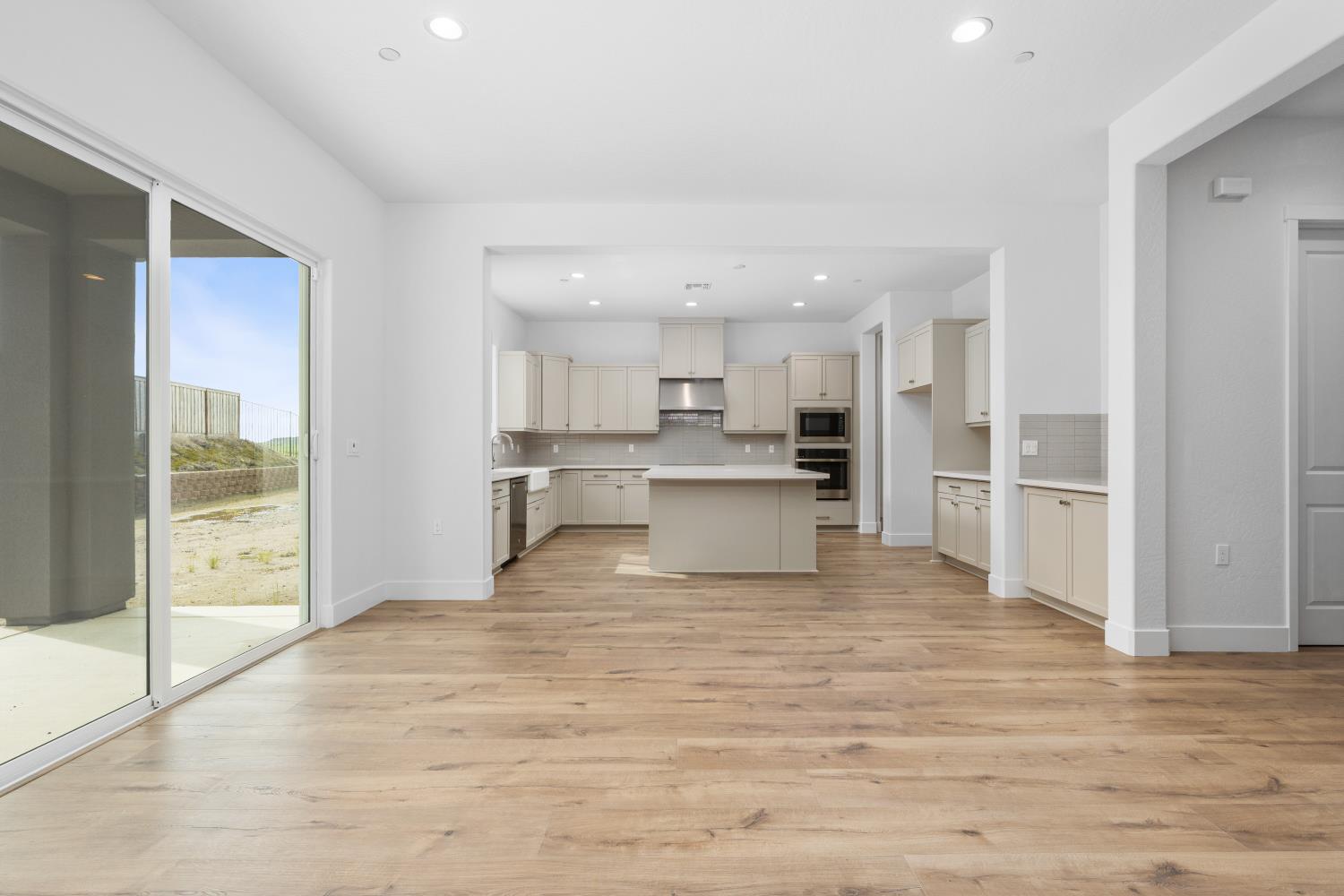 4522 Iron Creek Ct, Friant, CA 93626