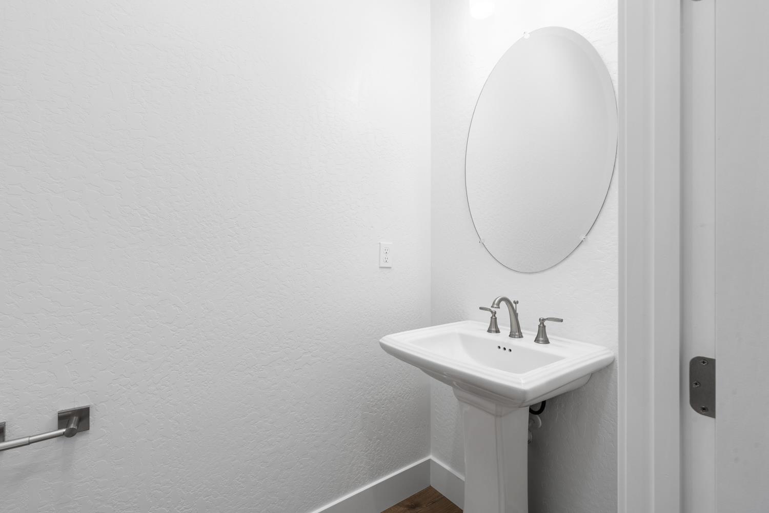 4522 Iron Creek Ct, Friant, CA 93626