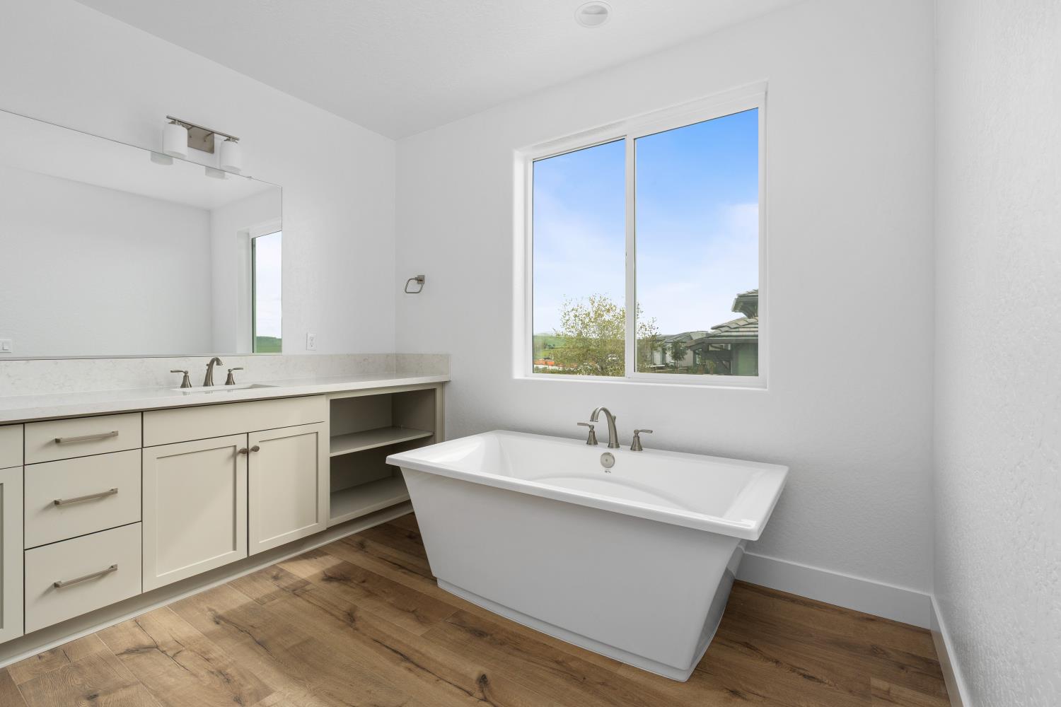 4522 Iron Creek Ct, Friant, CA 93626