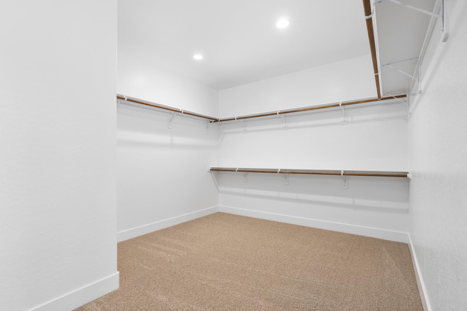 4522 Iron Creek Ct, Friant, CA 93626