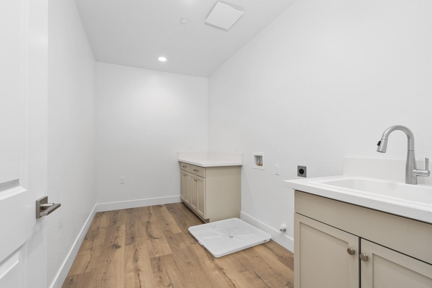 4522 Iron Creek Ct, Friant, CA 93626