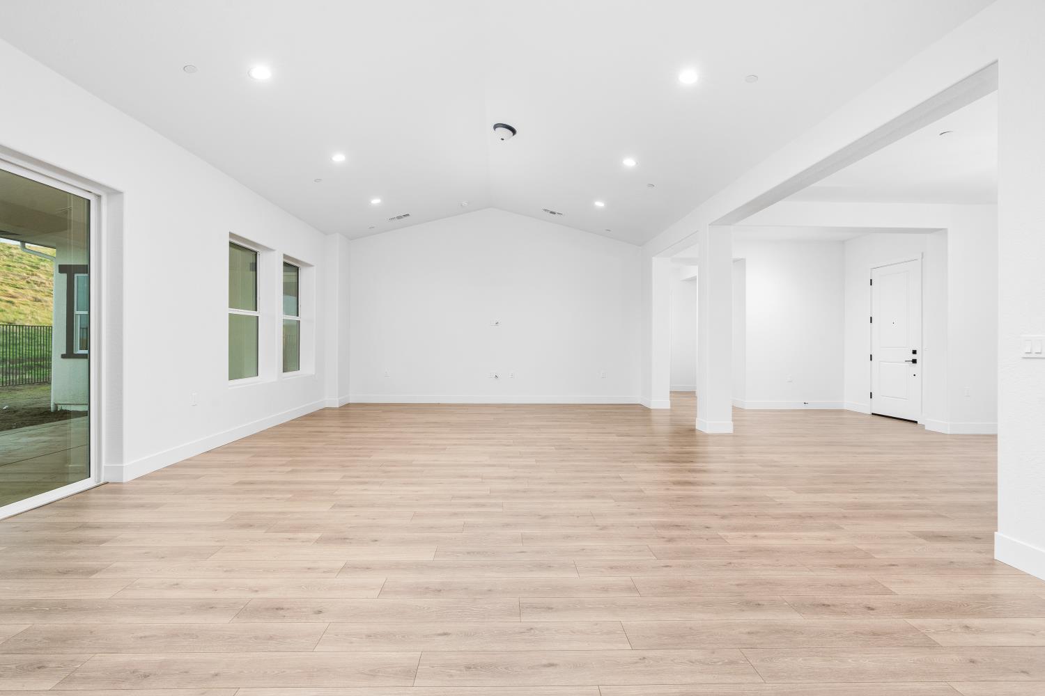 4511 Iron Creek Ct, Friant, CA 93626