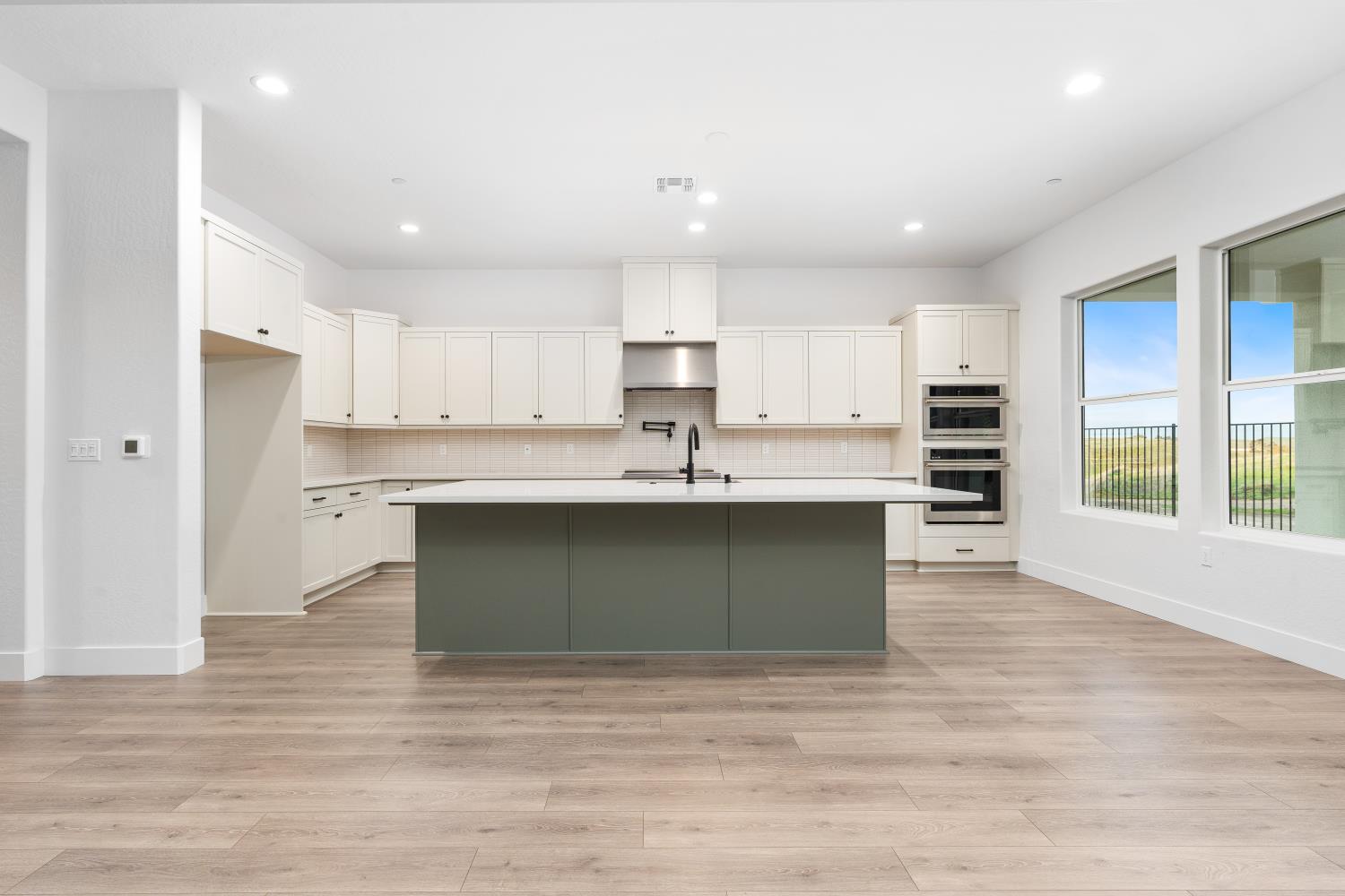 4511 Iron Creek Ct, Friant, CA 93626