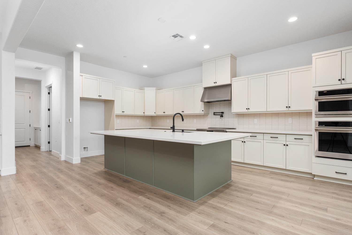 4511 Iron Creek Ct, Friant, CA 93626