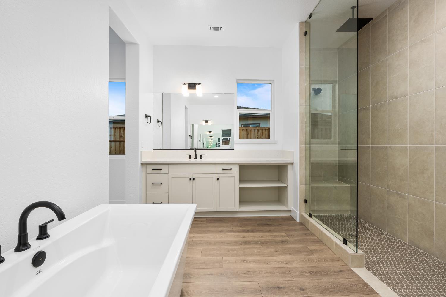 4511 Iron Creek Ct, Friant, CA 93626