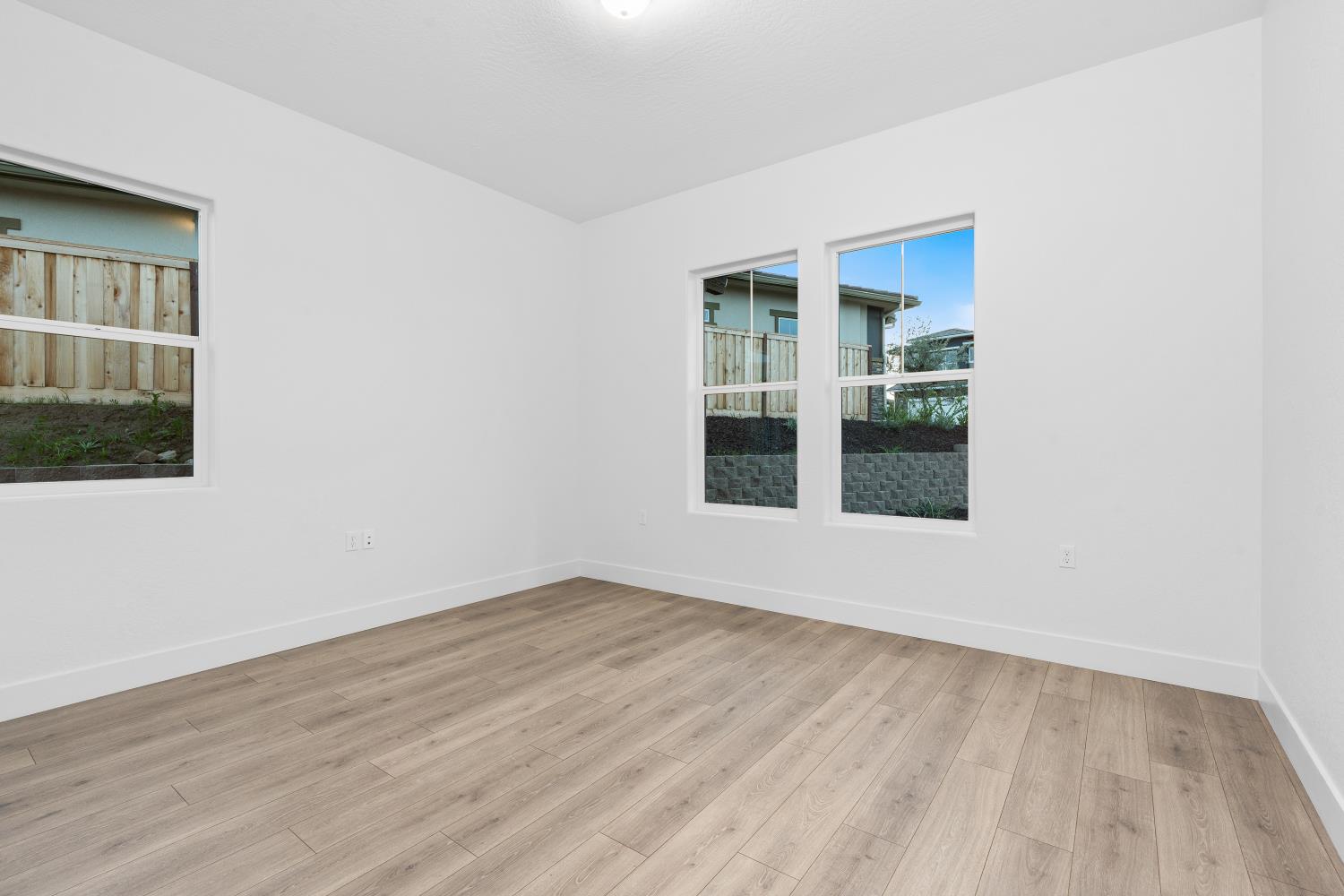 4511 Iron Creek Ct, Friant, CA 93626