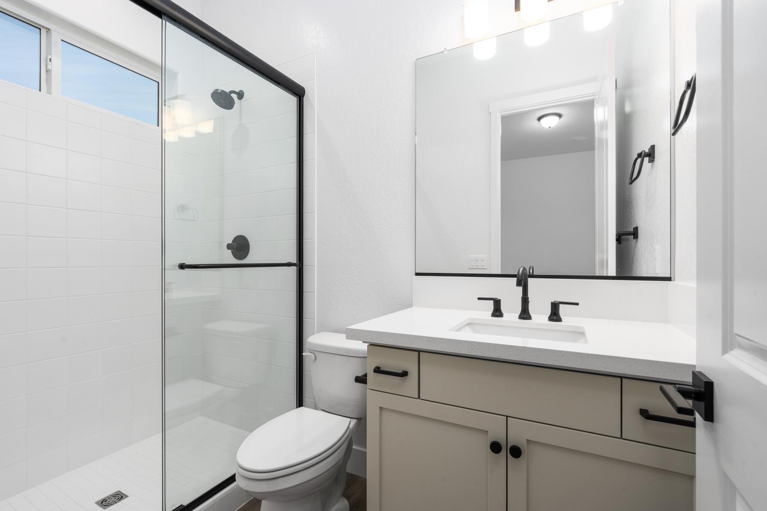 4511 Iron Creek Ct, Friant, CA 93626