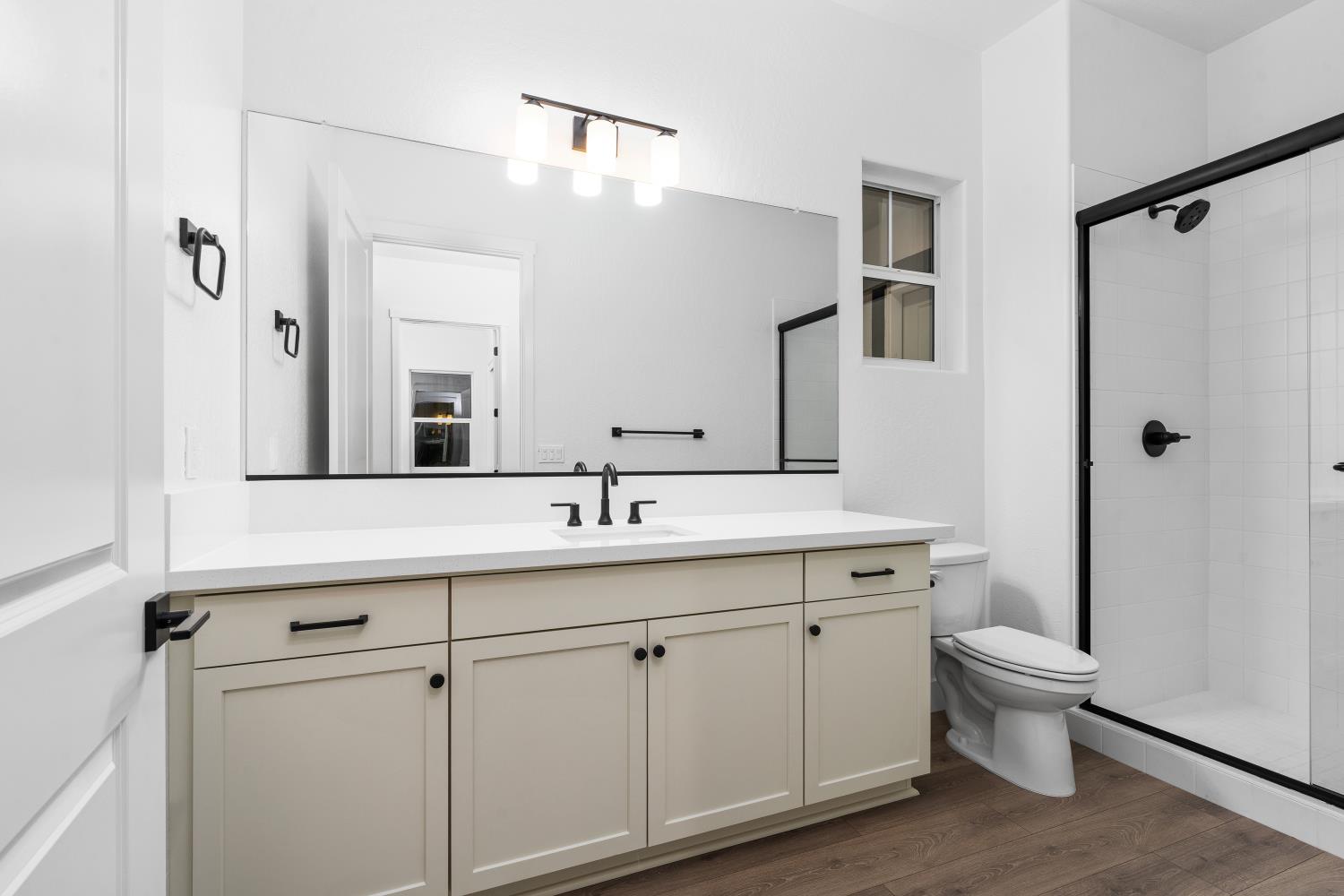 4511 Iron Creek Ct, Friant, CA 93626