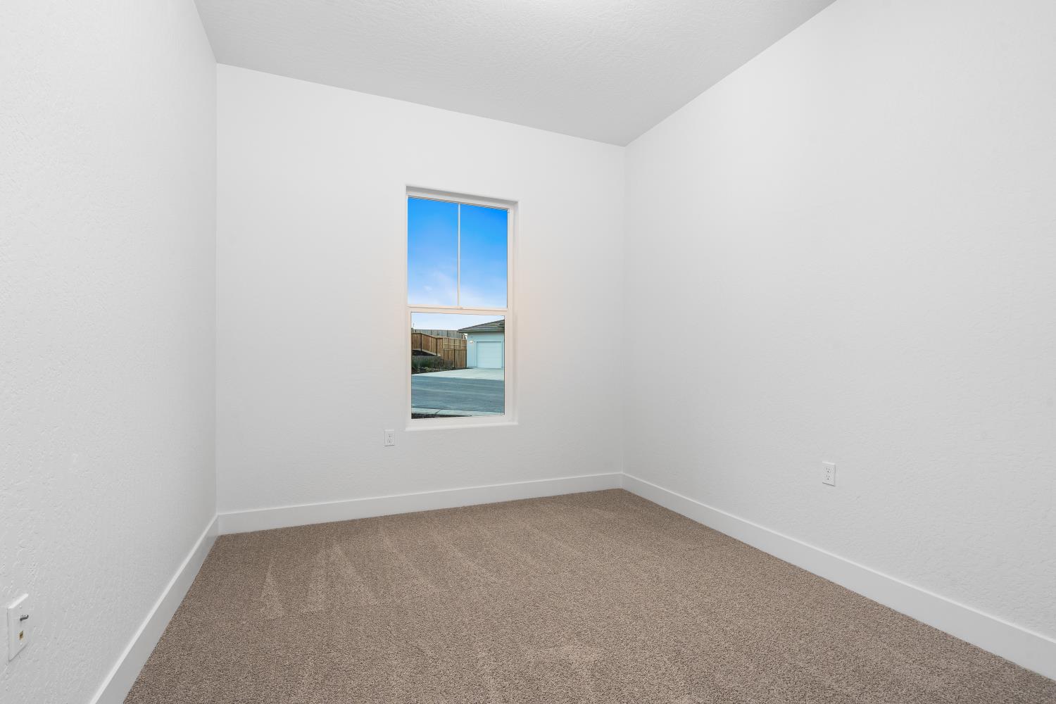 4511 Iron Creek Ct, Friant, CA 93626