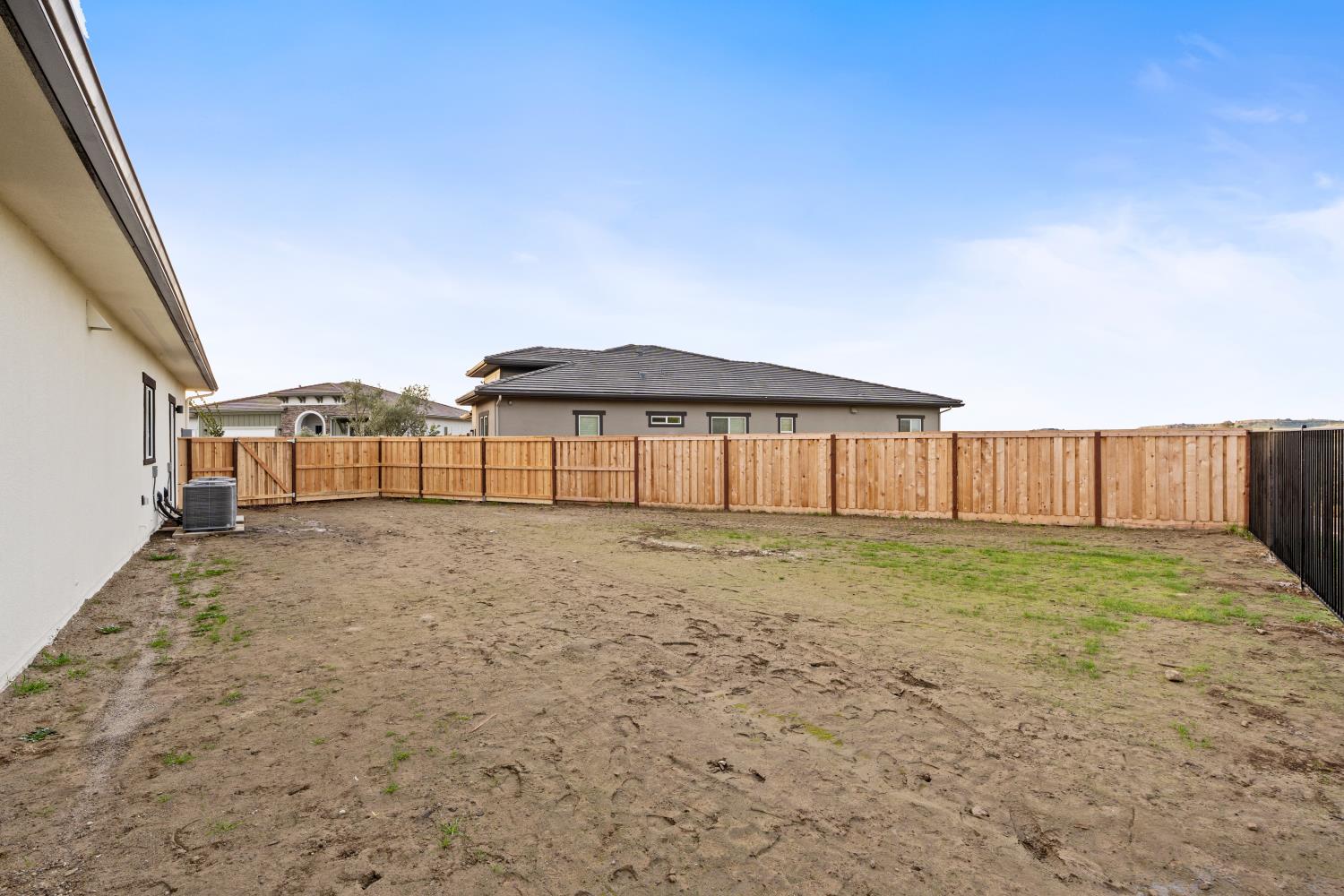 4511 Iron Creek Ct, Friant, CA 93626
