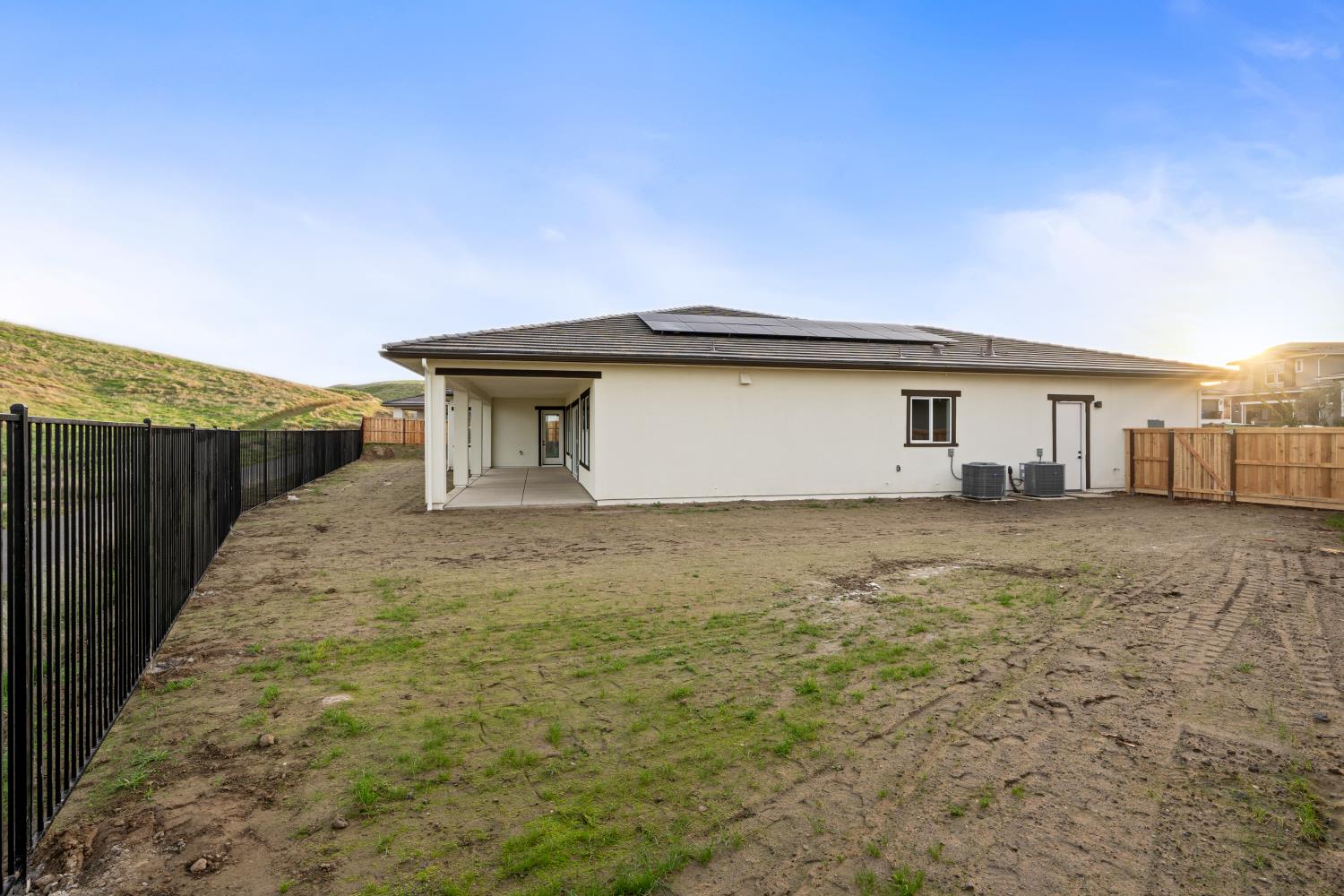 4511 Iron Creek Ct, Friant, CA 93626