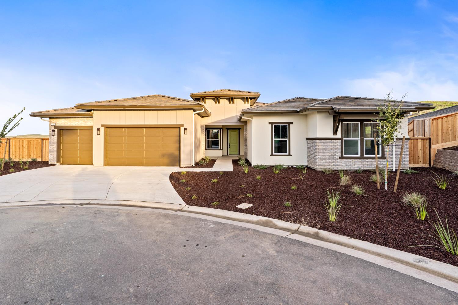 4511 Iron Creek Ct, Friant, CA 93626
