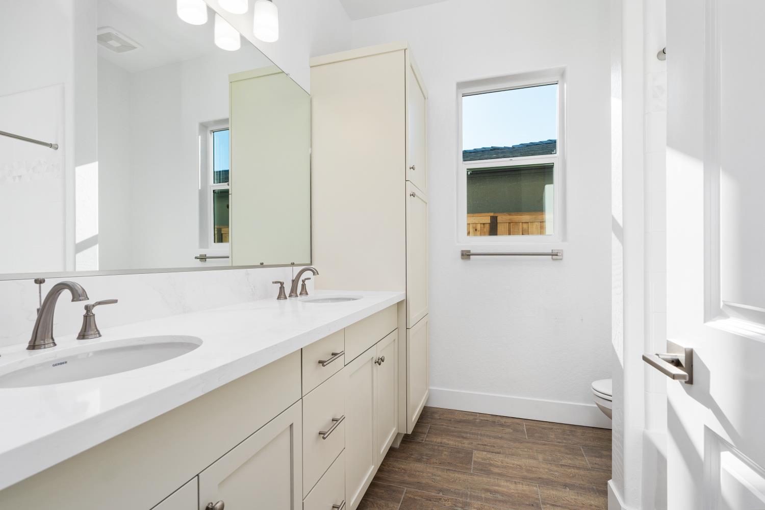 8168 Creek View, Friant, CA 93626