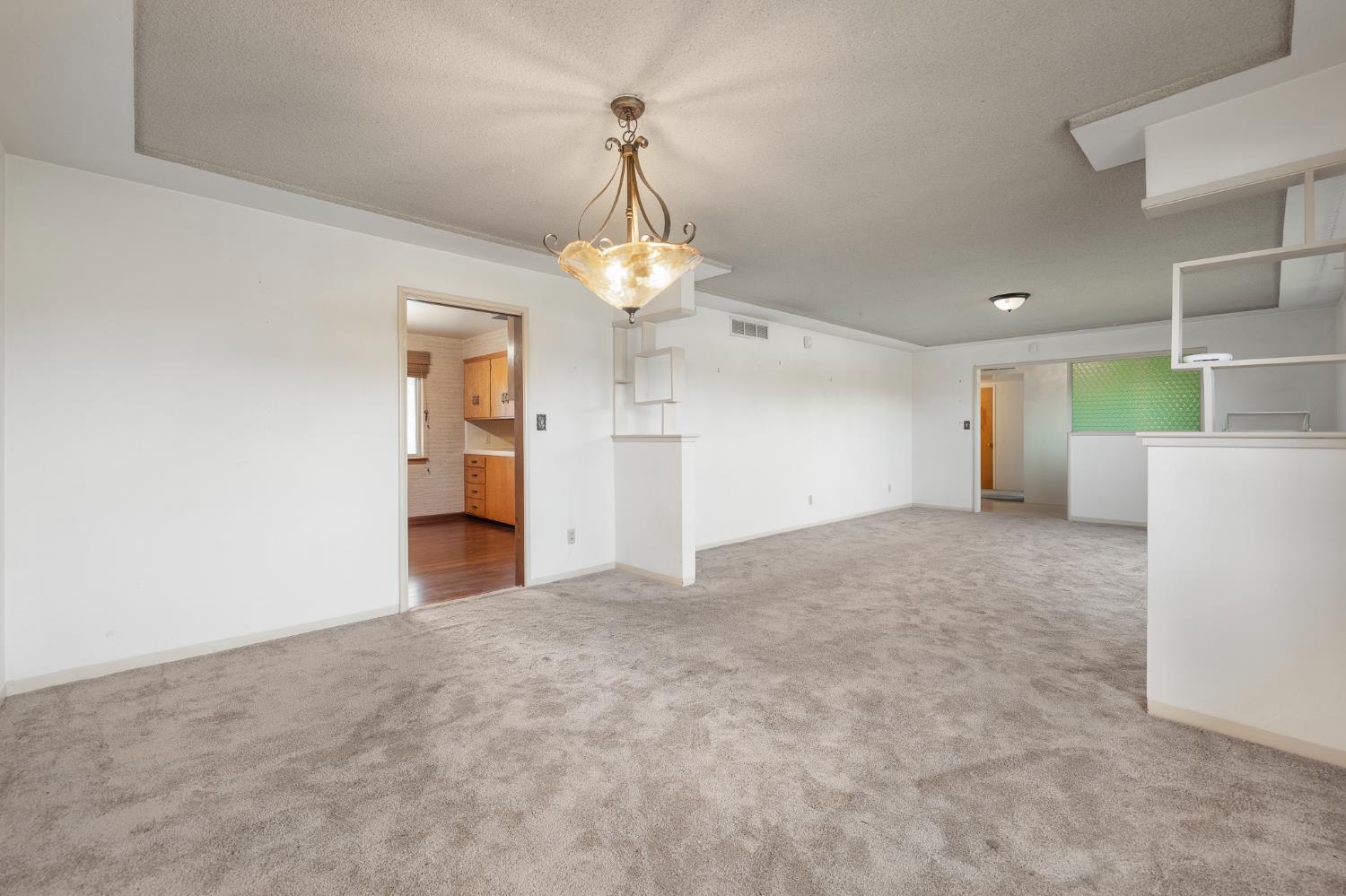 4948 E Townsend Ave, Fresno, CA 93727