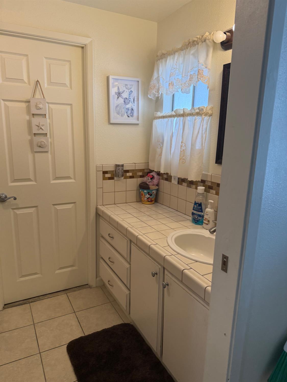 1500 W Villa #32, Clovis, CA 93612