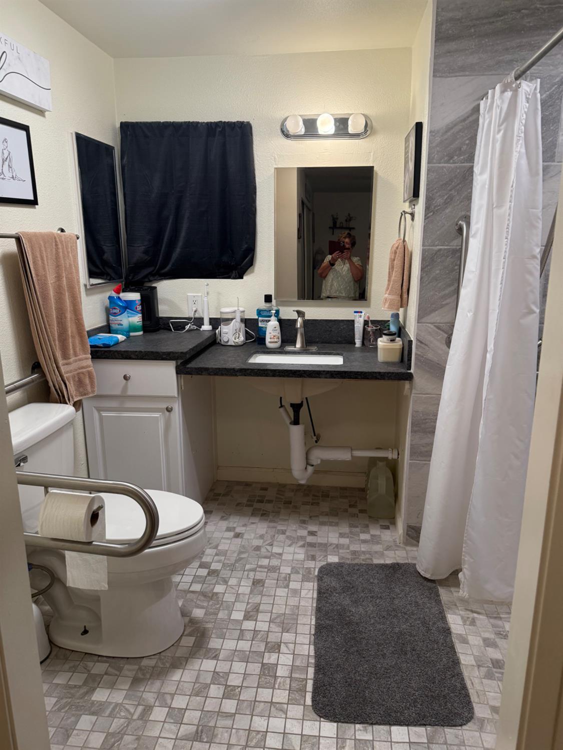 1500 W Villa #32, Clovis, CA 93612