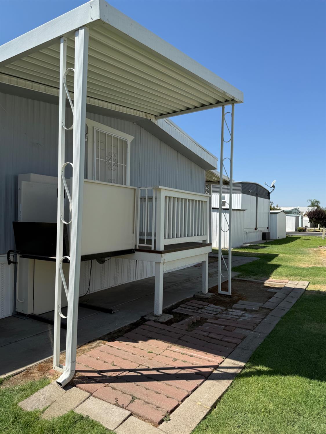 1500 W Villa #32, Clovis, CA 93612