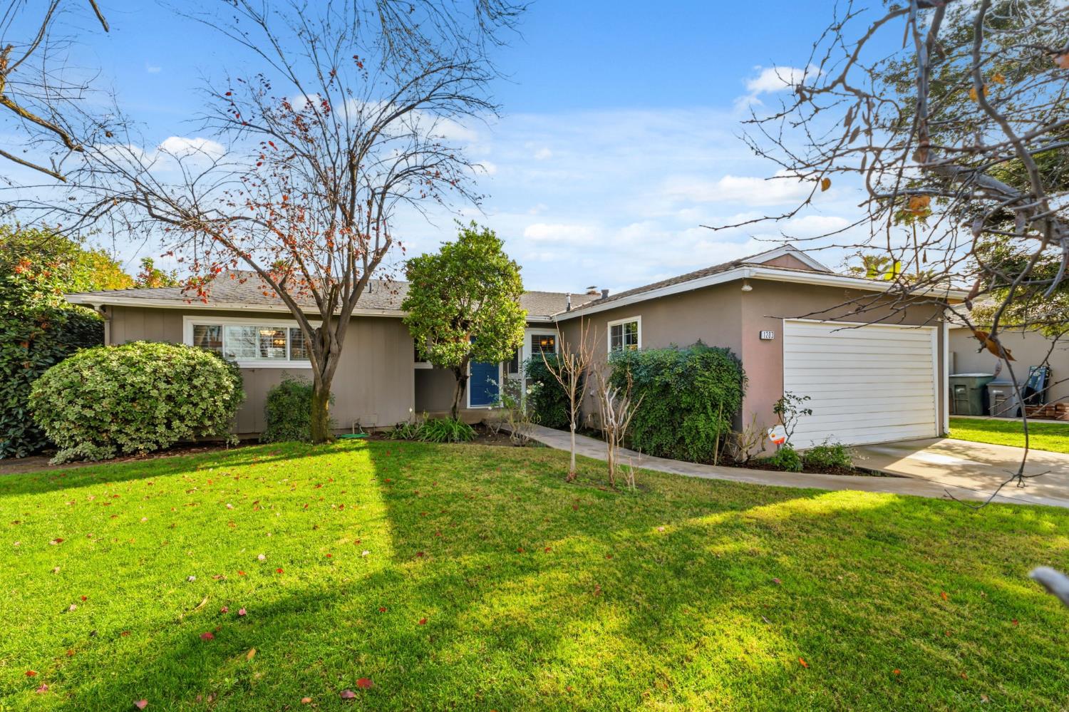 1203 Bundy Ave, Clovis, CA 93611