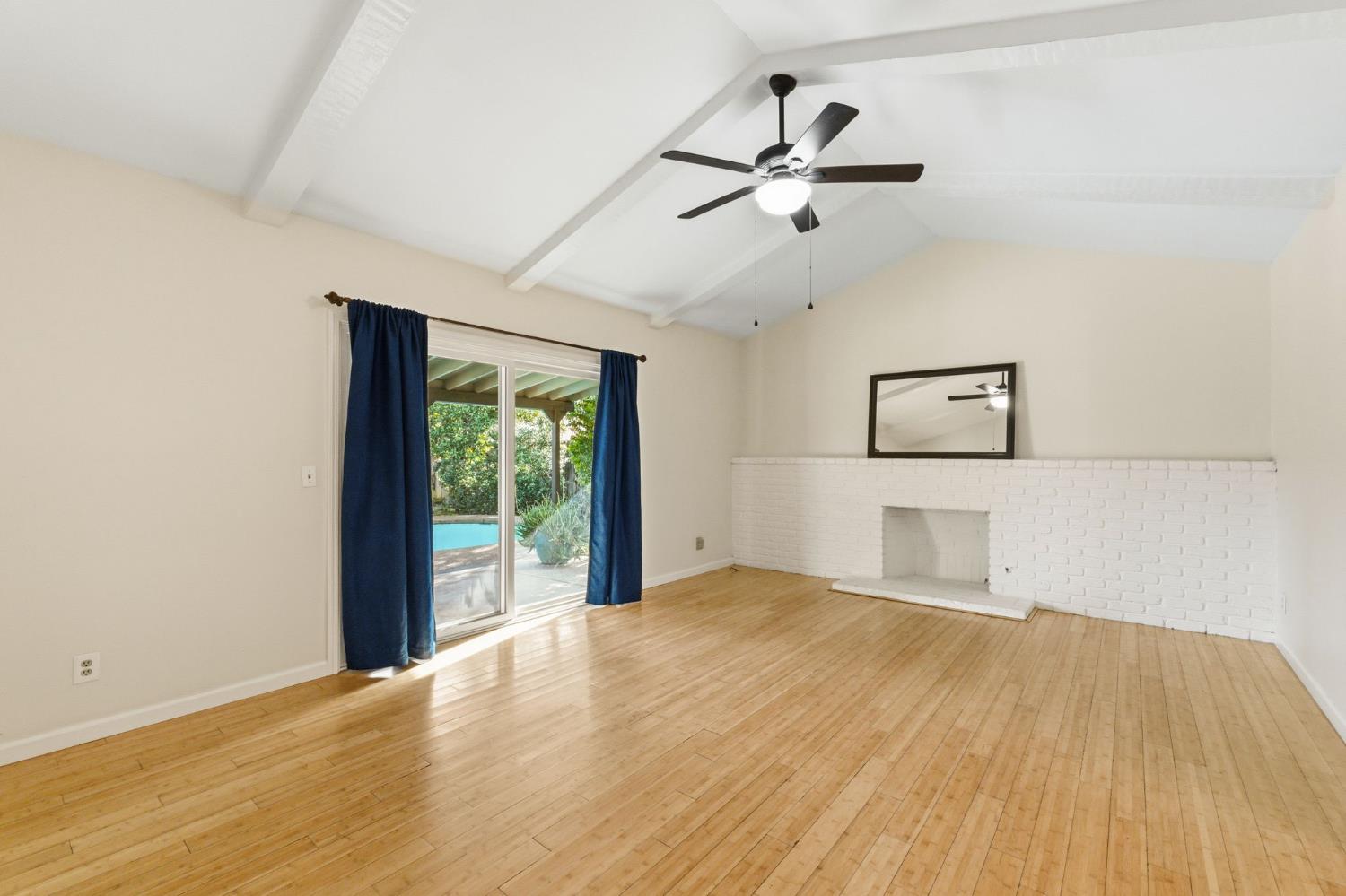 1203 Bundy Ave, Clovis, CA 93611