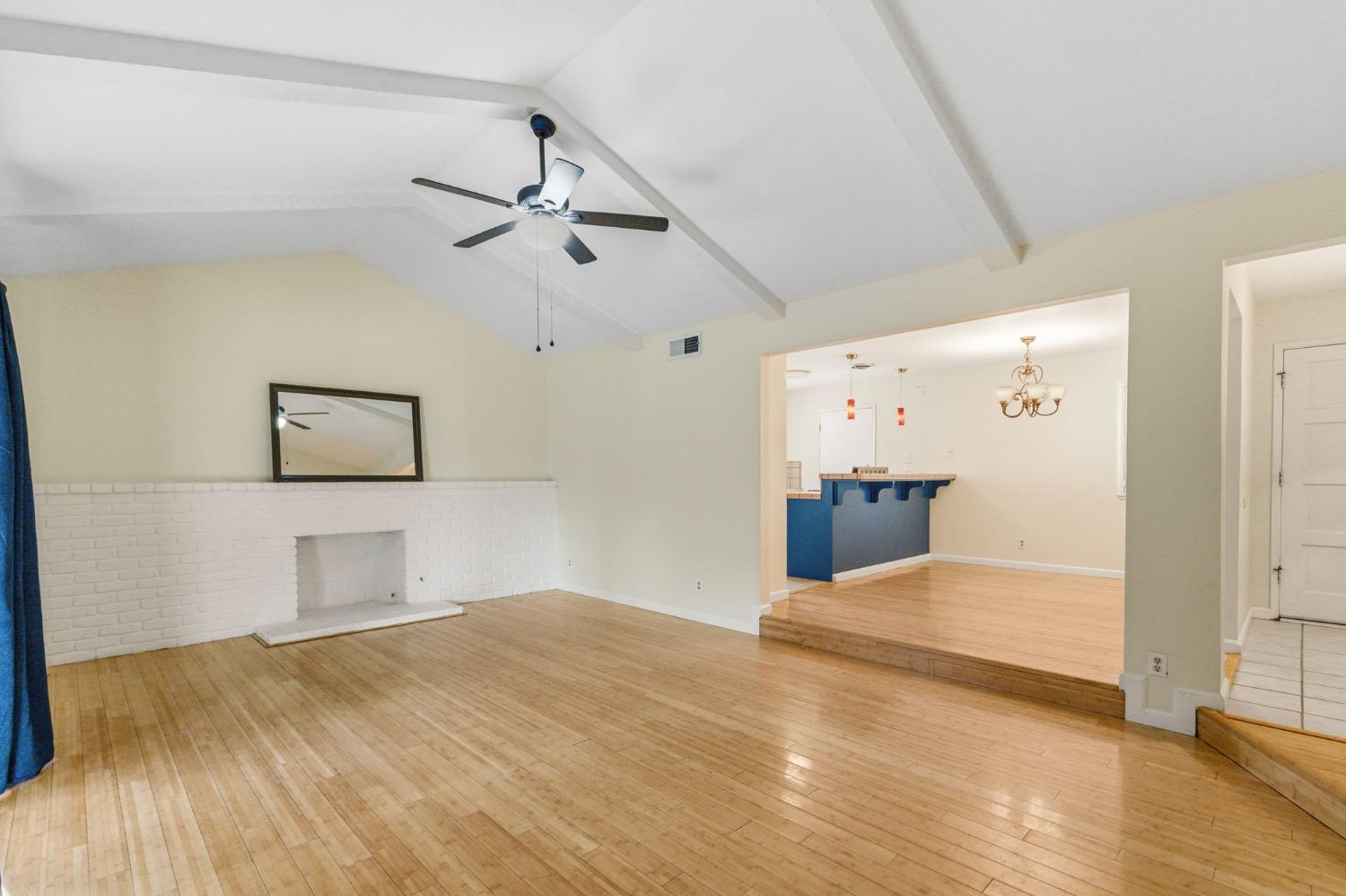 1203 Bundy Ave, Clovis, CA 93611