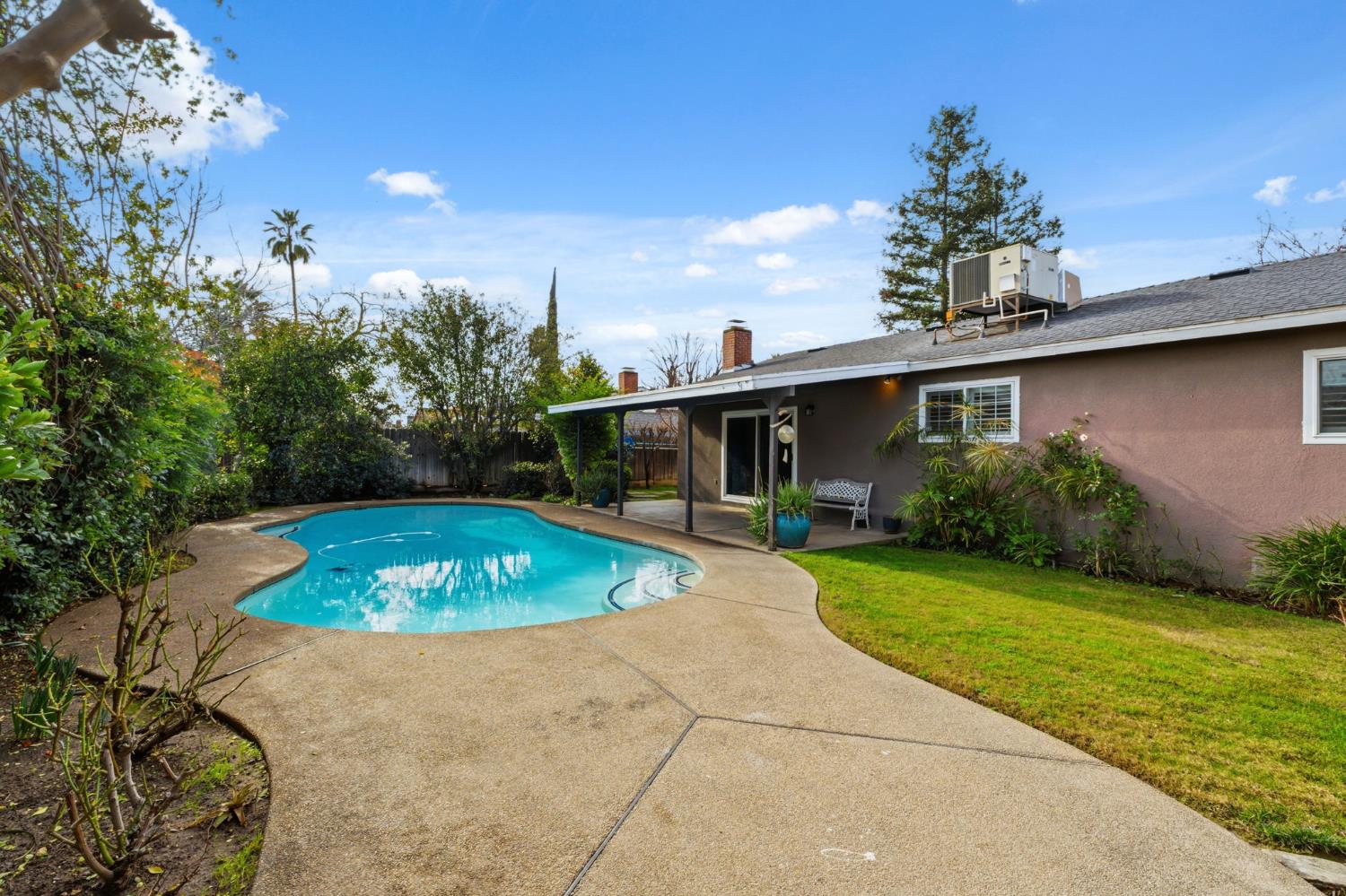 1203 Bundy Ave, Clovis, CA 93611