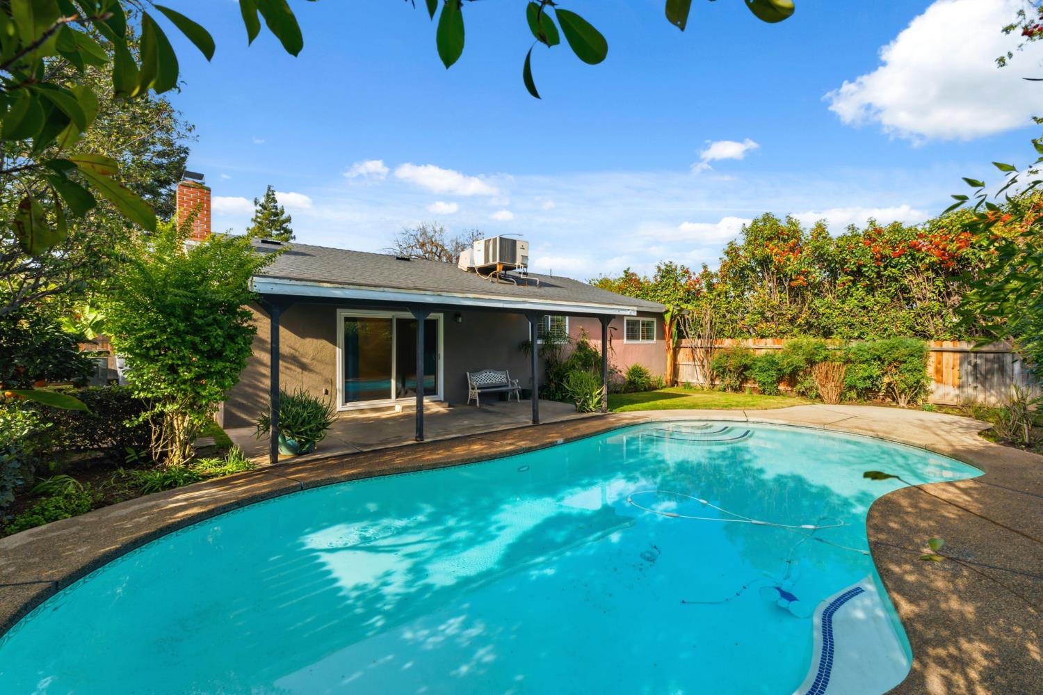 1203 Bundy Ave, Clovis, CA 93611