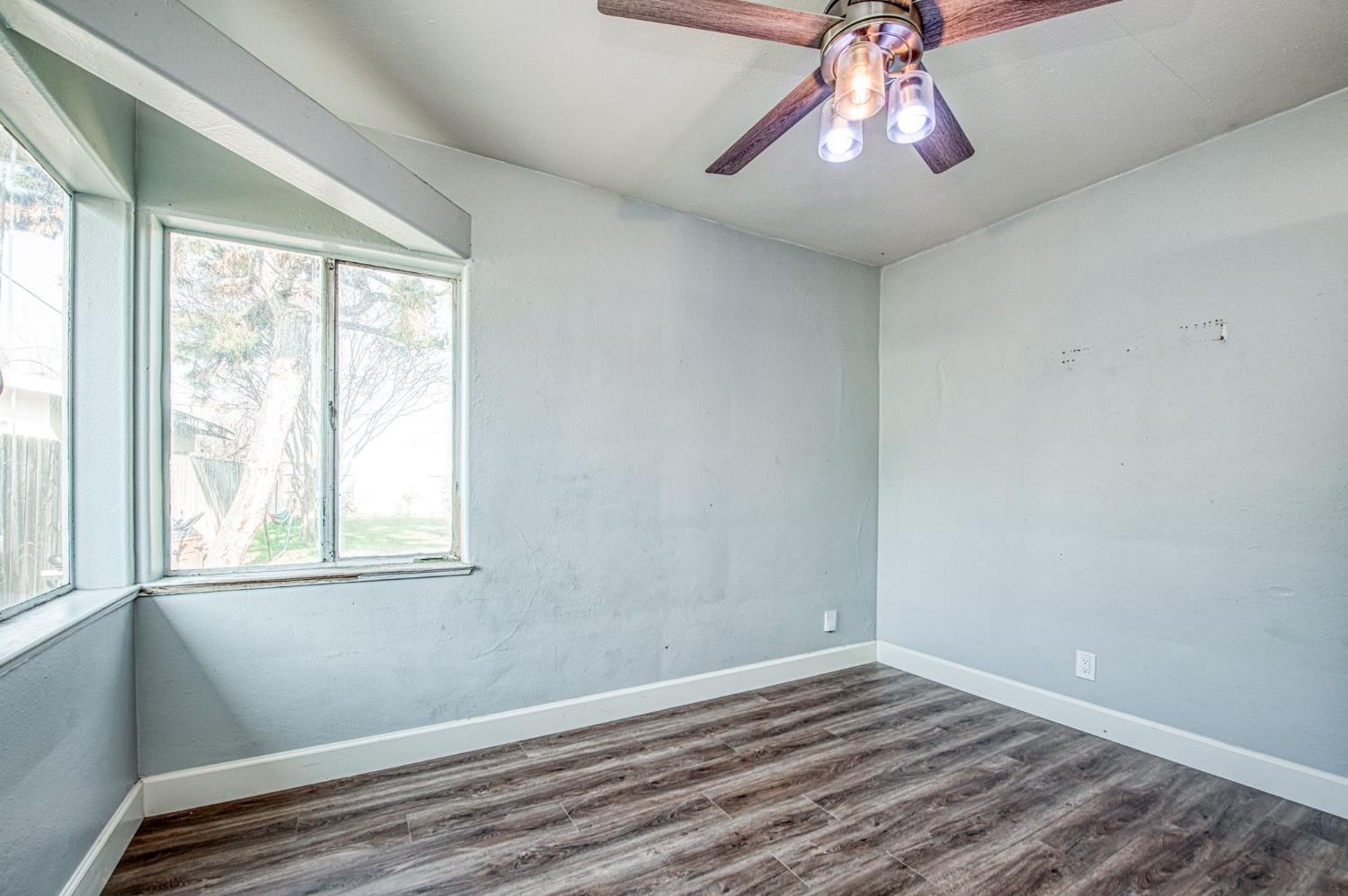 3233 E dakota, Fresno, CA 93726