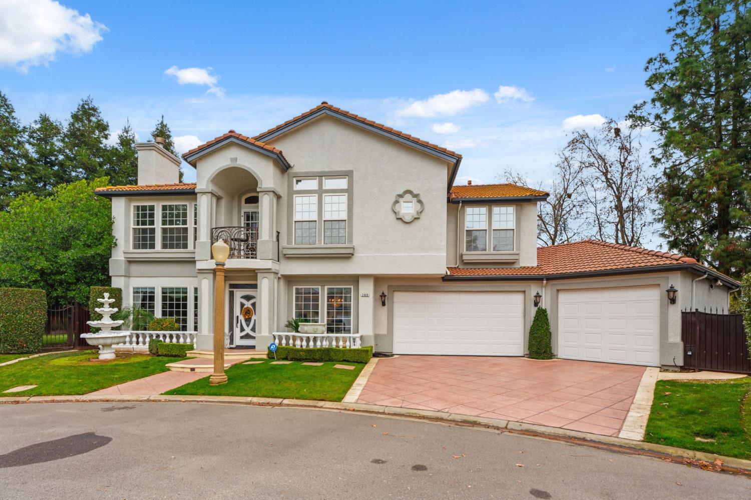 2689 E Sean Ave, Fresno, CA 93720