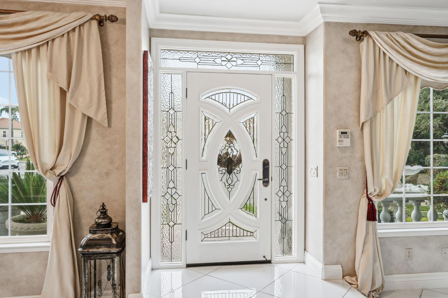 2689 E Sean Ave, Fresno, CA 93720