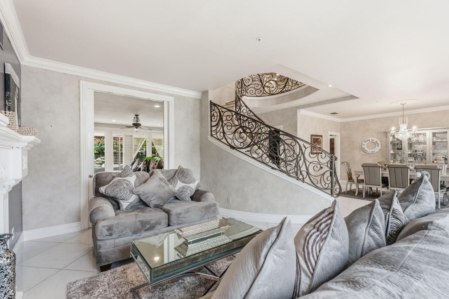 2689 E Sean Ave, Fresno, CA 93720