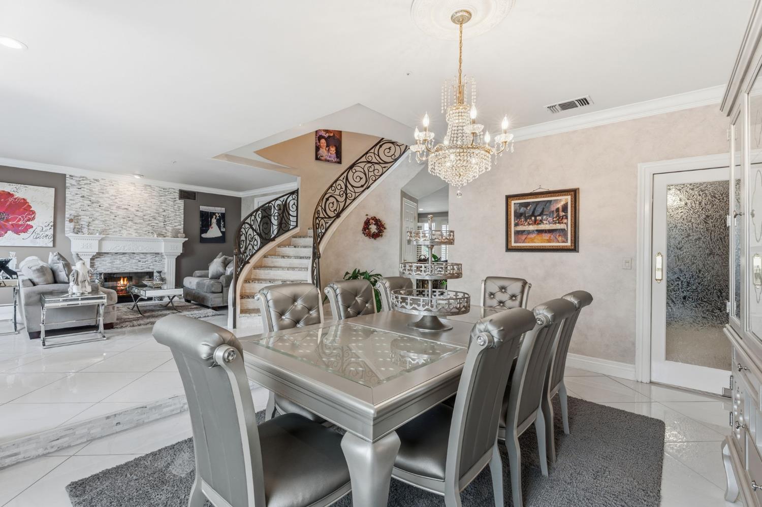 2689 E Sean Ave, Fresno, CA 93720