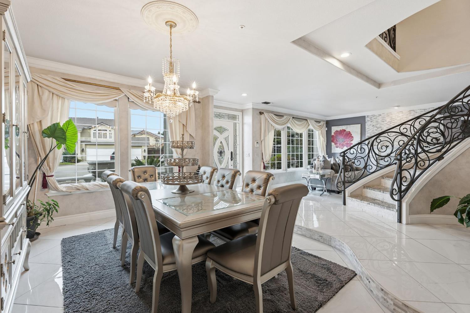 2689 E Sean Ave, Fresno, CA 93720