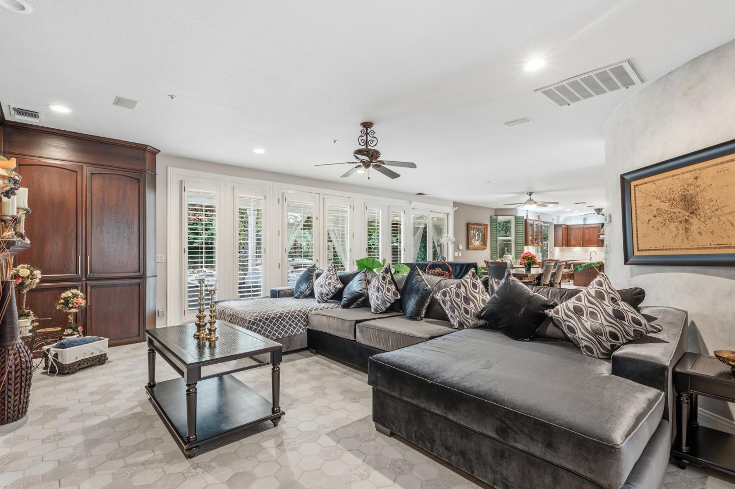 2689 E Sean Ave, Fresno, CA 93720