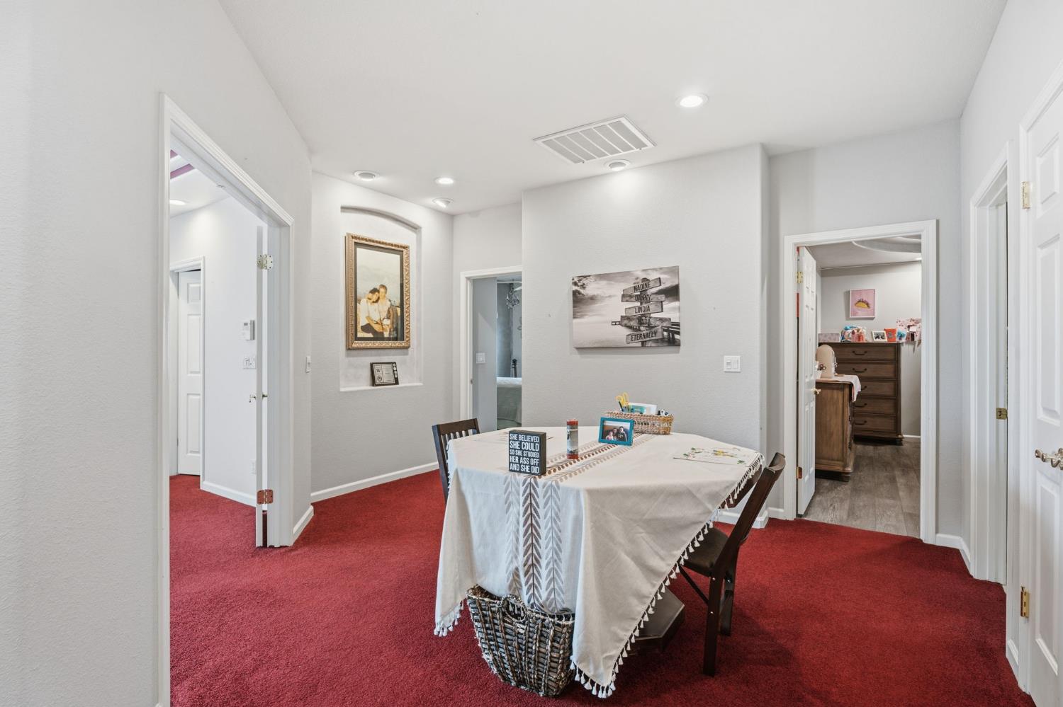 2689 E Sean Ave, Fresno, CA 93720