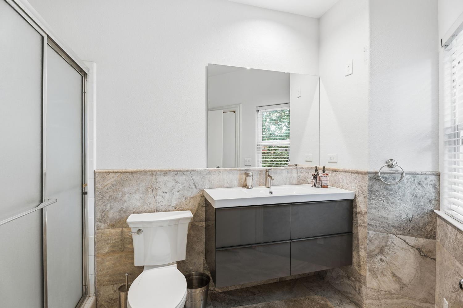 2689 E Sean Ave, Fresno, CA 93720