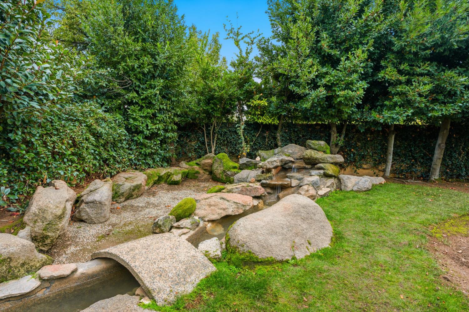 2689 E Sean Ave, Fresno, CA 93720