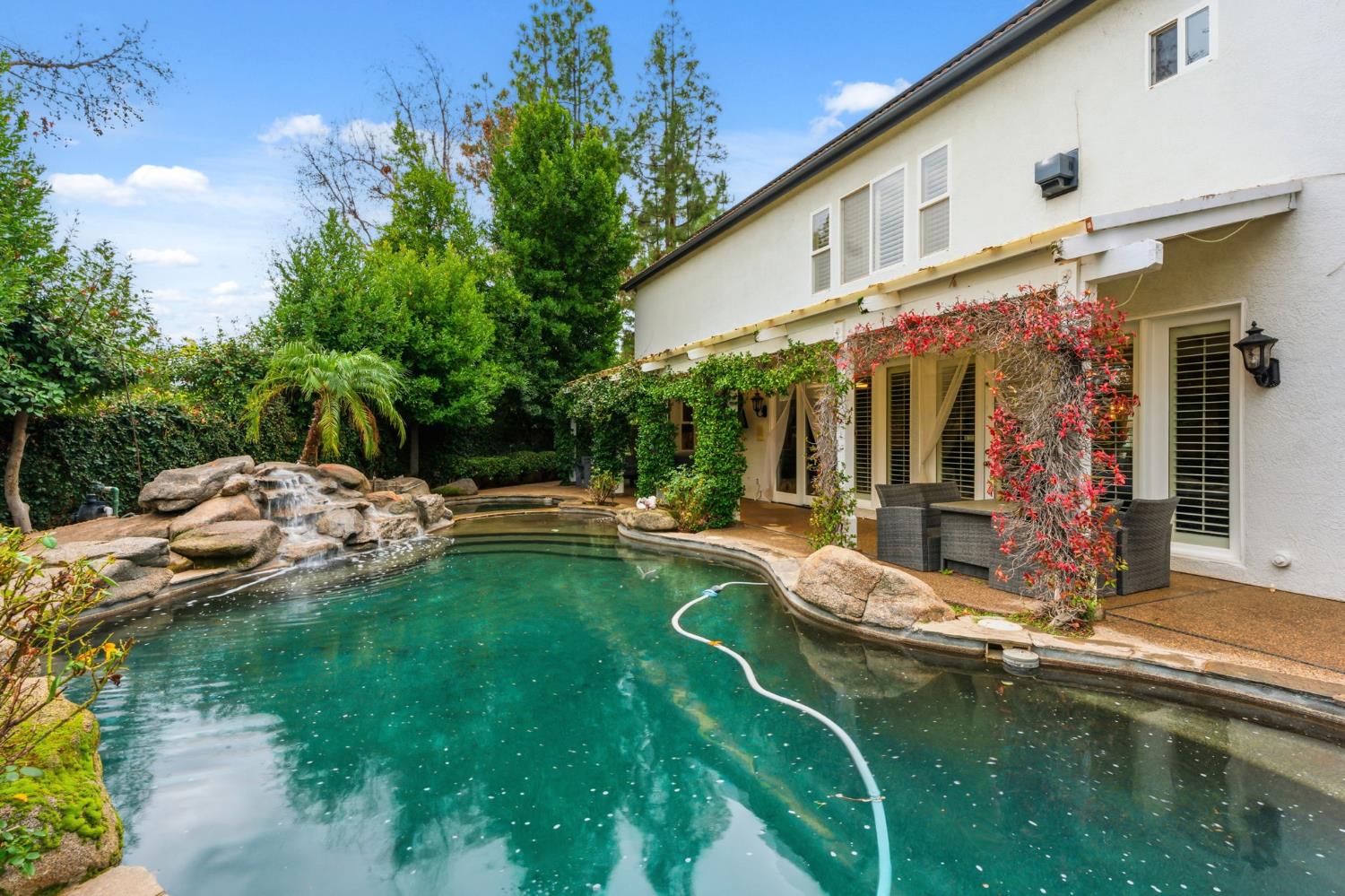 2689 E Sean Ave, Fresno, CA 93720