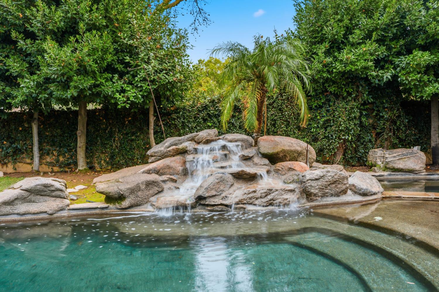 2689 E Sean Ave, Fresno, CA 93720