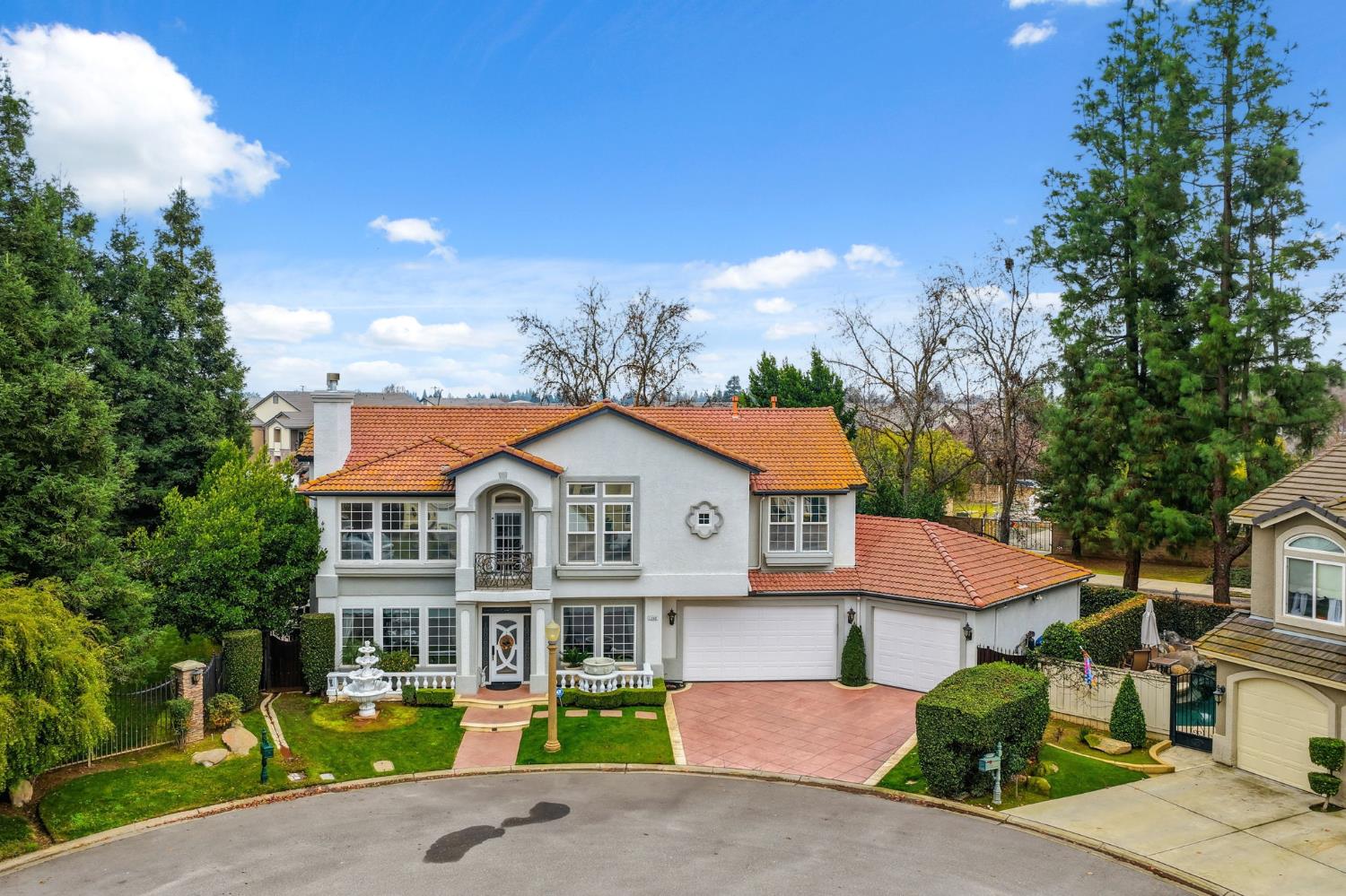 2689 E Sean Ave, Fresno, CA 93720