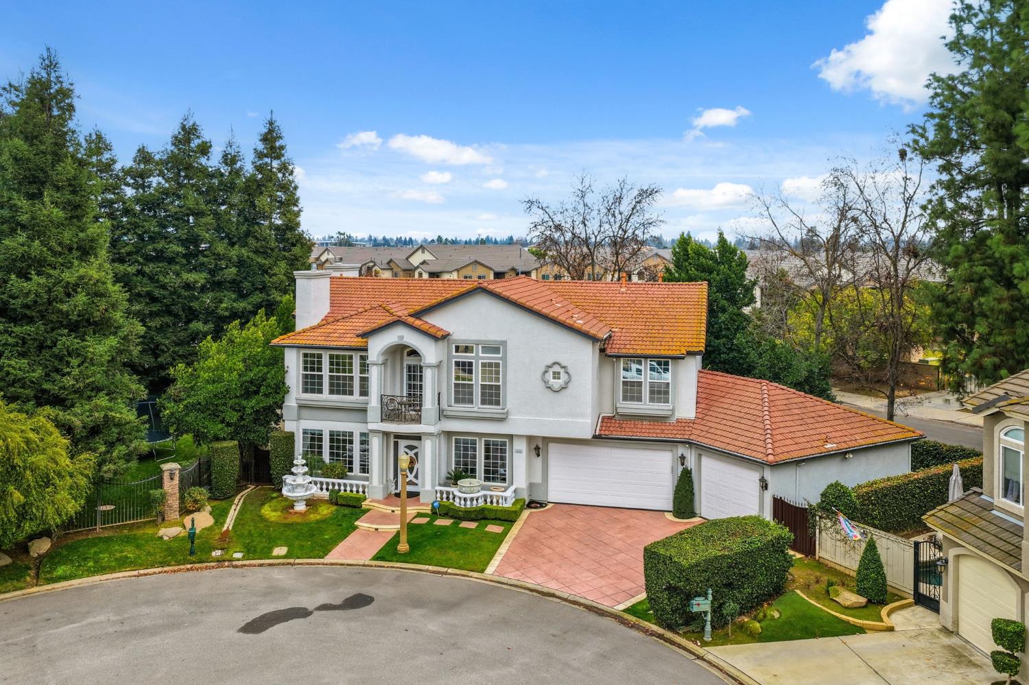 2689 E Sean Ave, Fresno, CA 93720