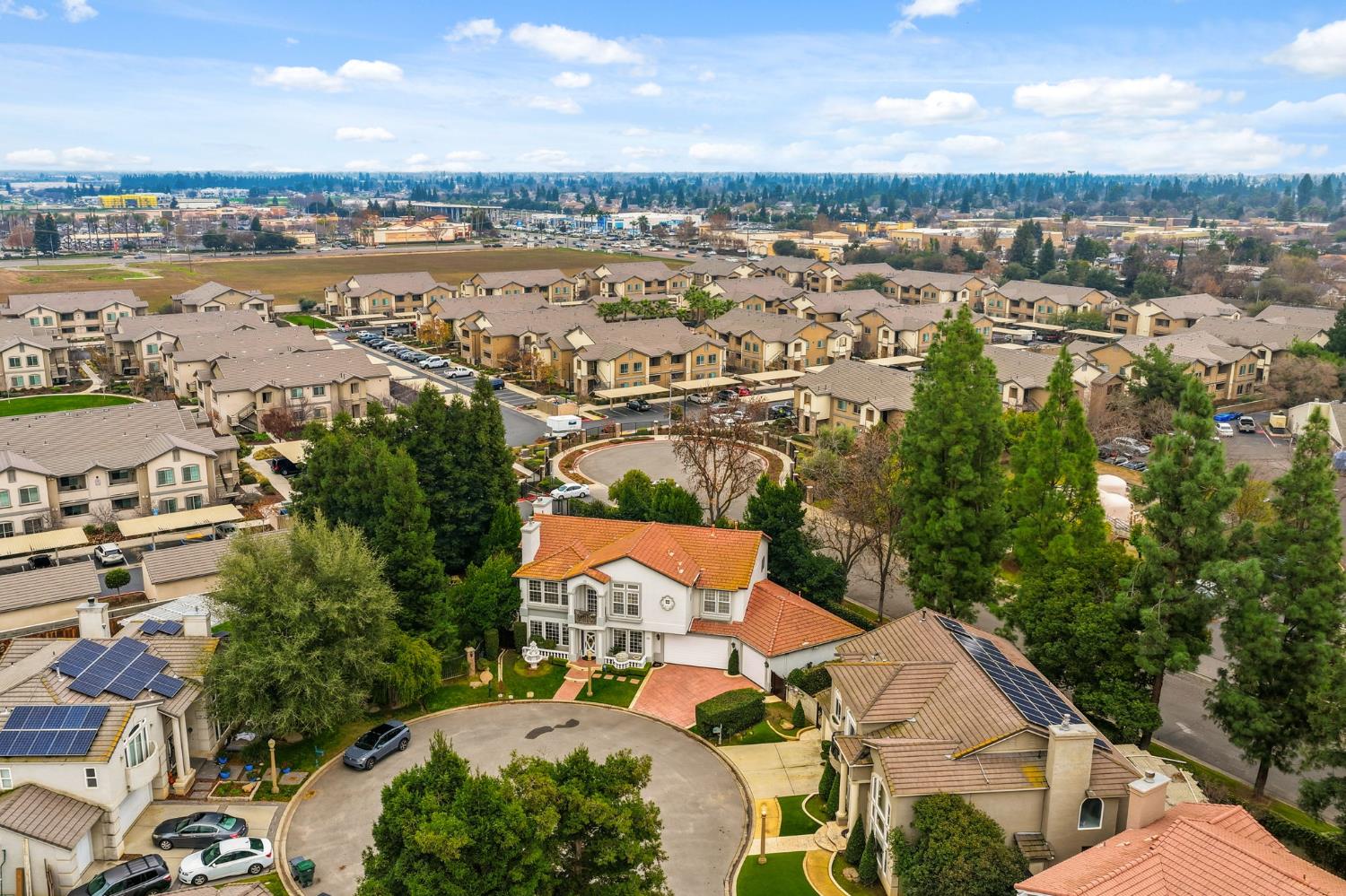 2689 E Sean Ave, Fresno, CA 93720