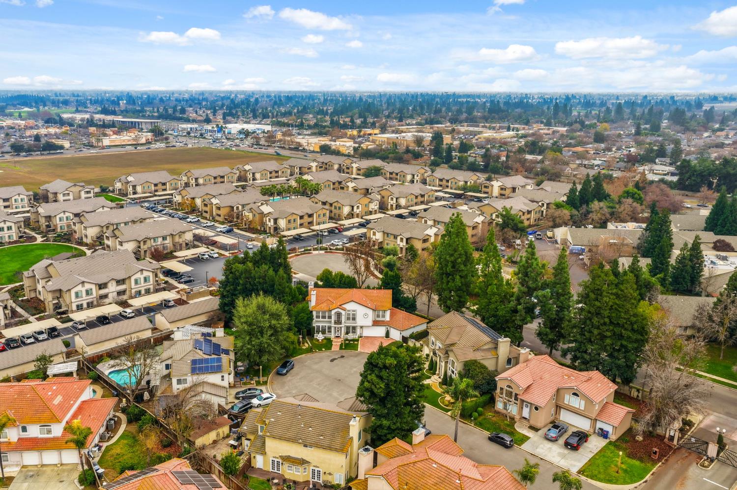 2689 E Sean Ave, Fresno, CA 93720