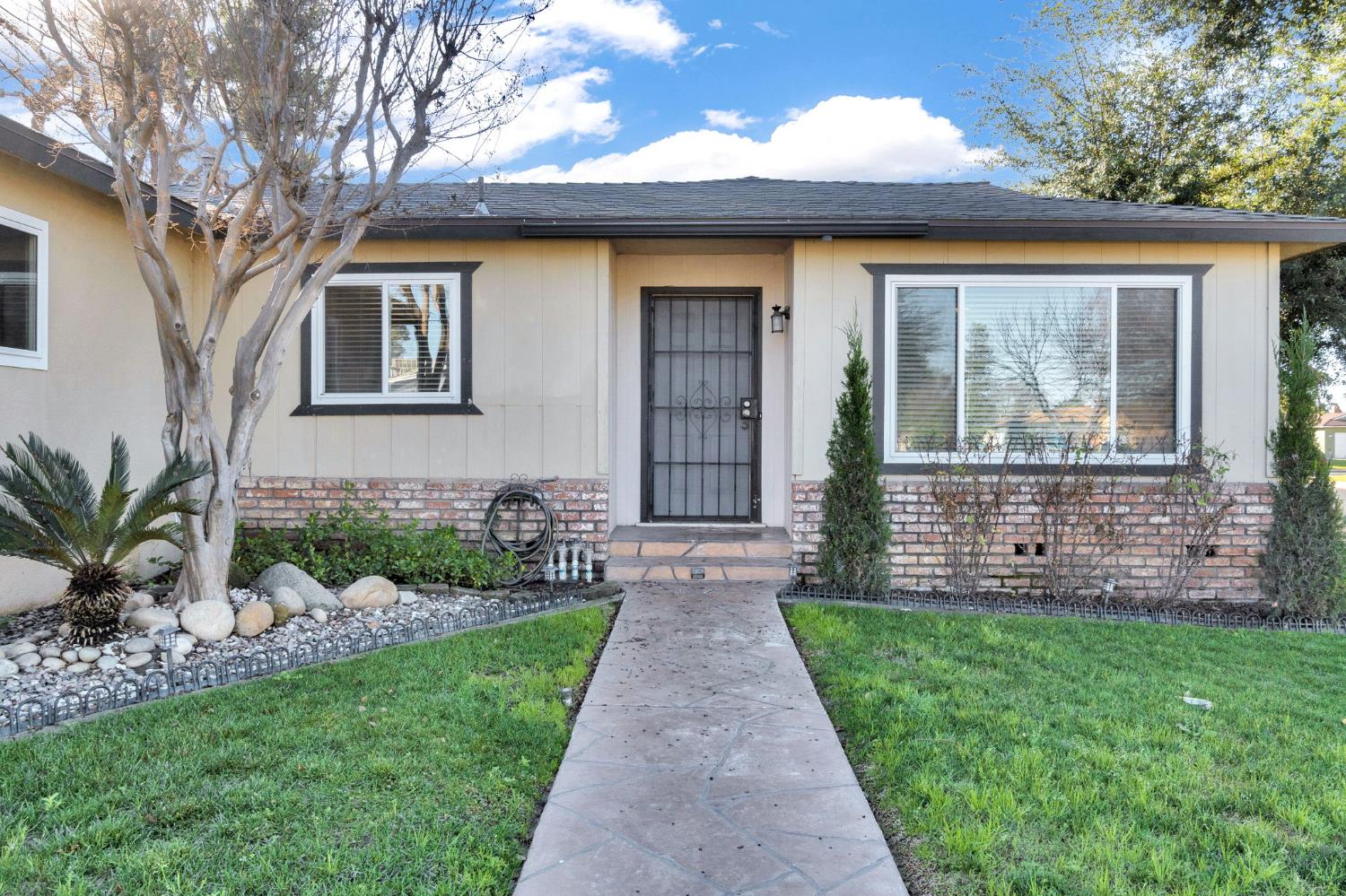 1408 Alamos Ave, Clovis, CA 93611