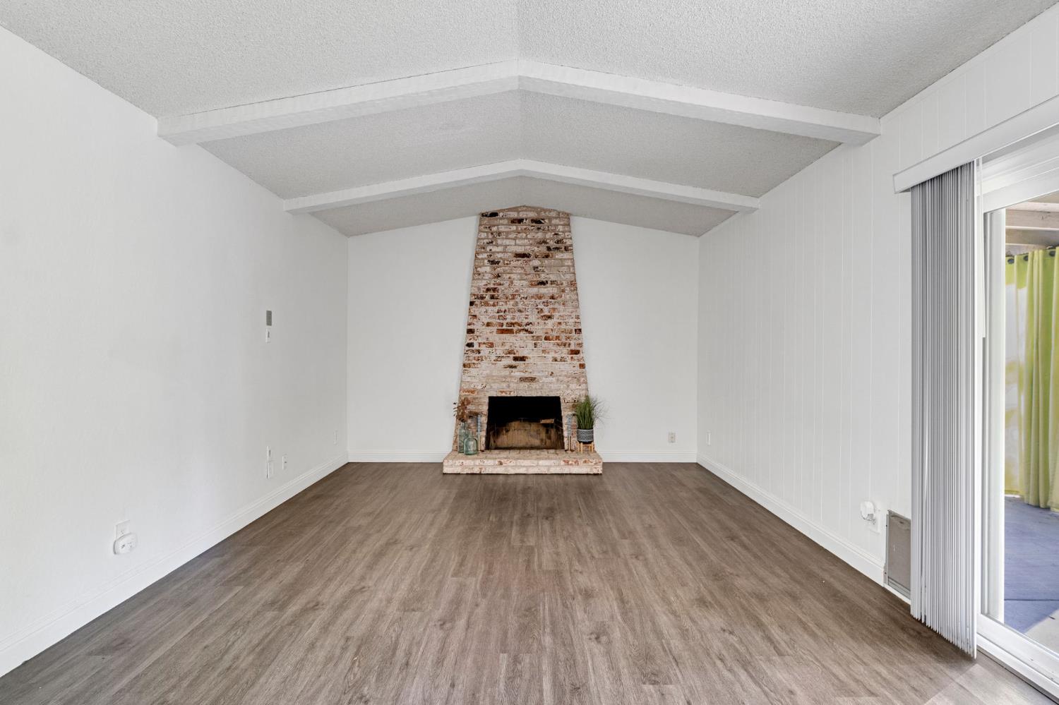 1408 Alamos Ave, Clovis, CA 93611