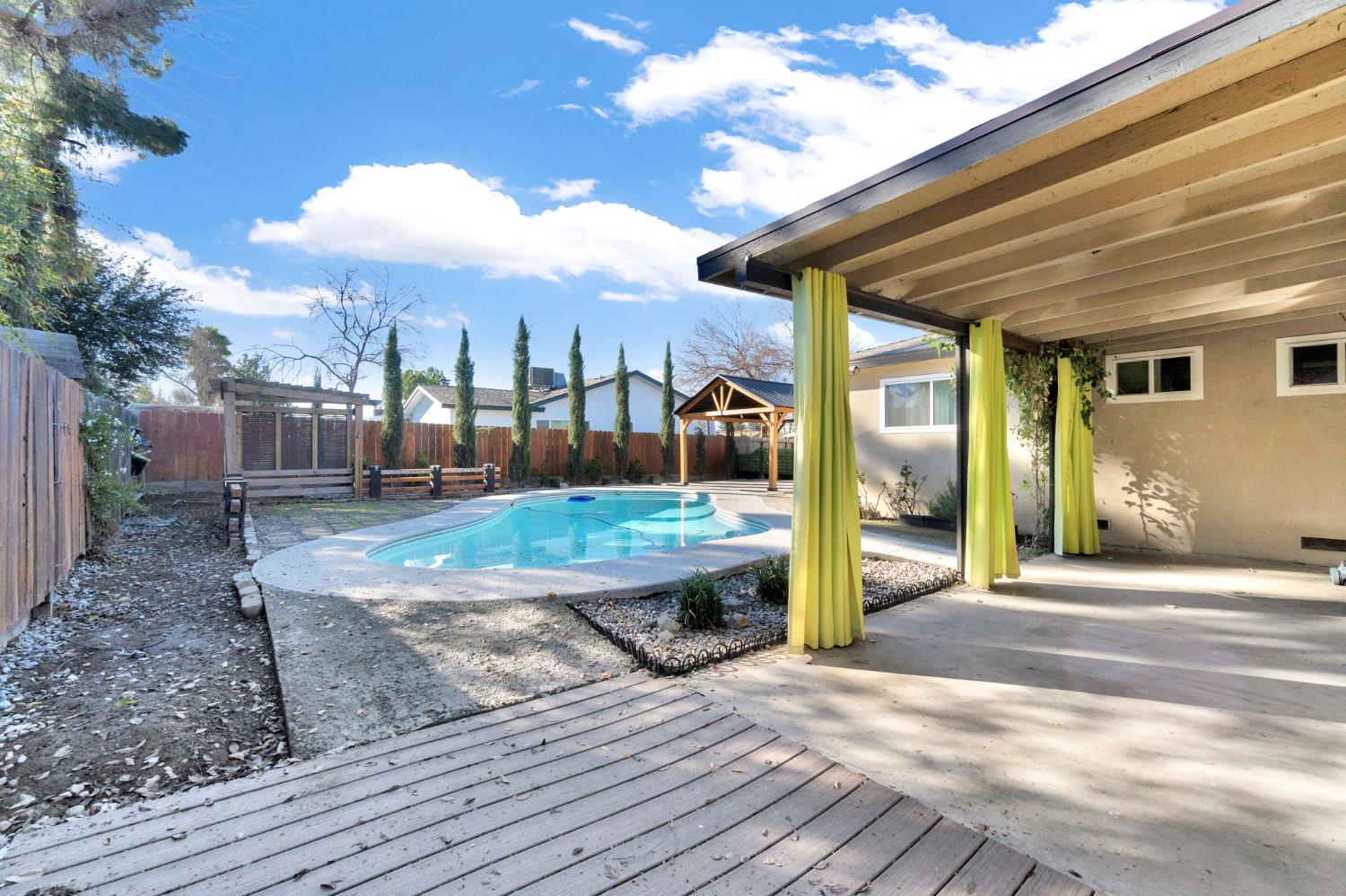 1408 Alamos Ave, Clovis, CA 93611